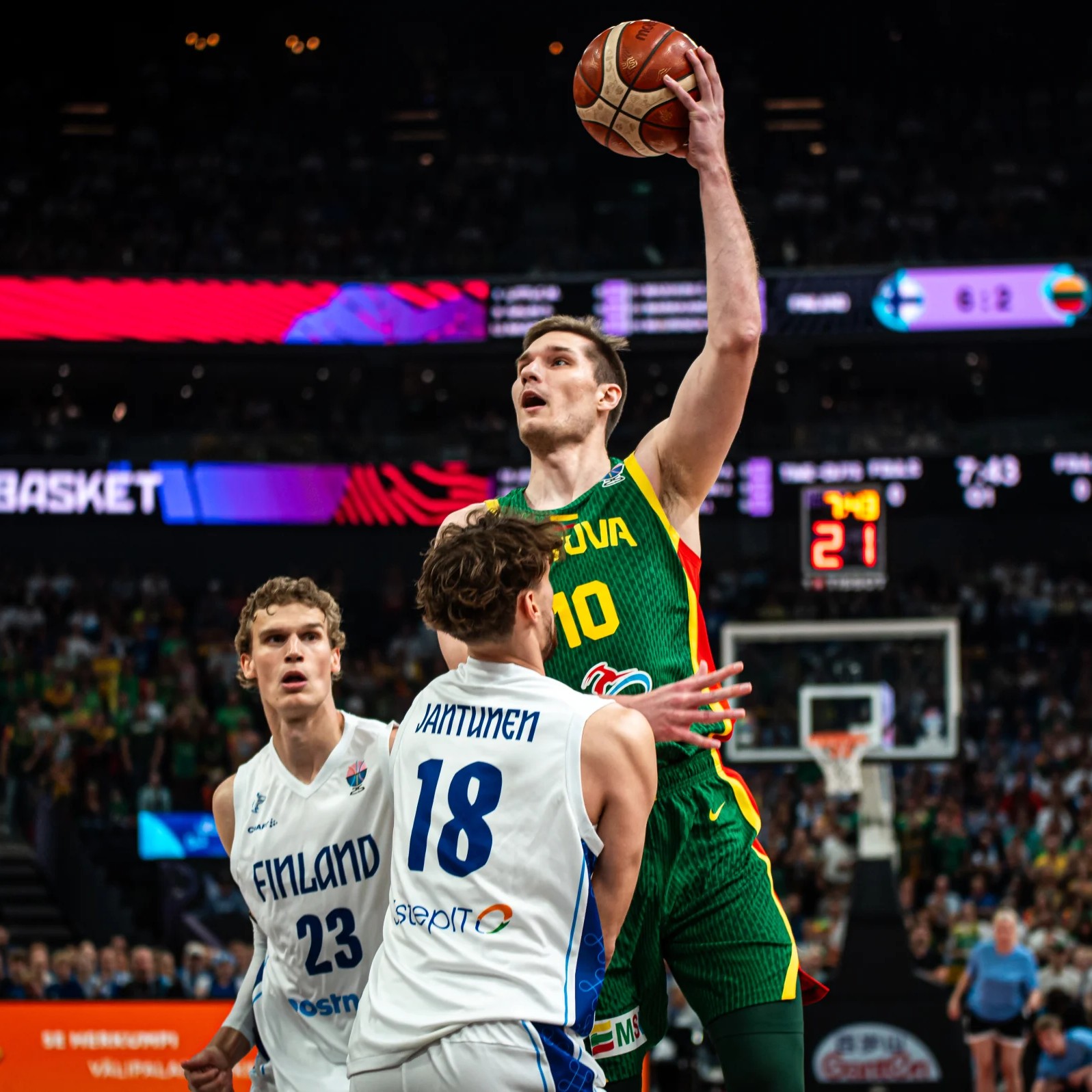Lithuania outsmarts Finland as Jonas Valanciunas steps back