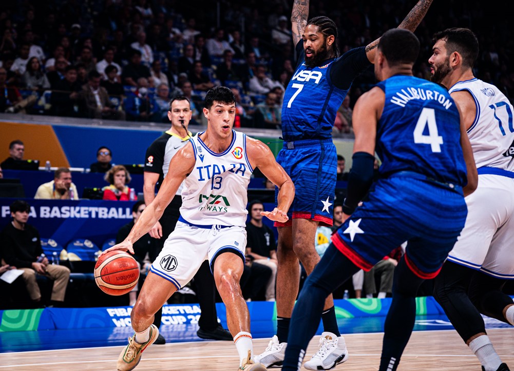 Simone Fontecchio got his points but he couldn't keep Italy close against the USA at the 2023 FIBA World Cup.