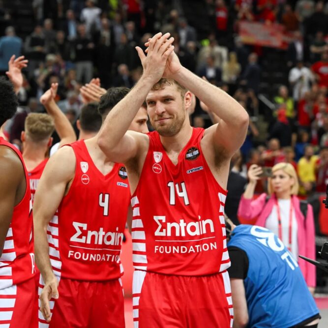 Sasha Vezenkov, now of the Sacramento Kings, was honoured by Euroleague Basketball for his work with Olympiacos