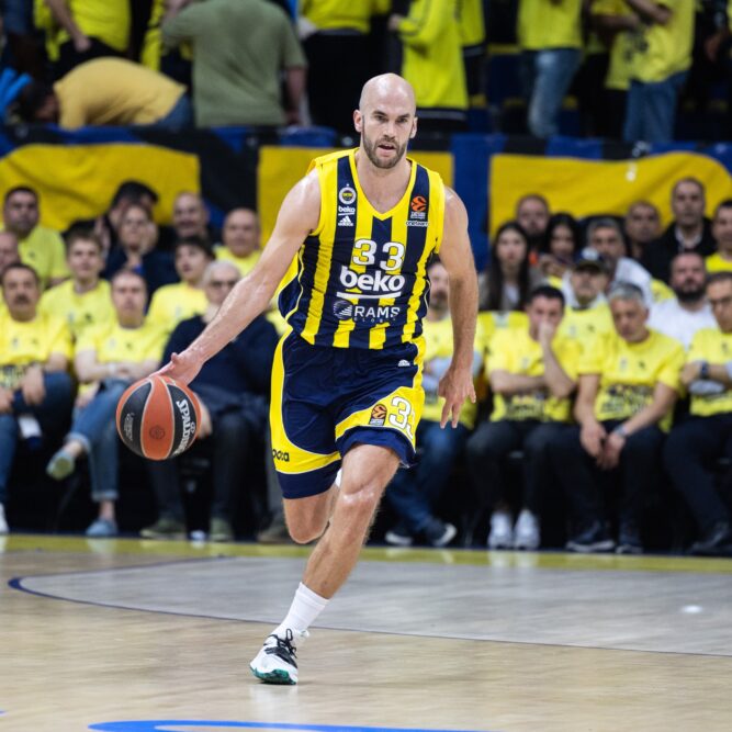 Nick Calathes has changed his game for Fenerbahce. It might be the recipe to overcome AS Monaco in the Euroleague playoffs