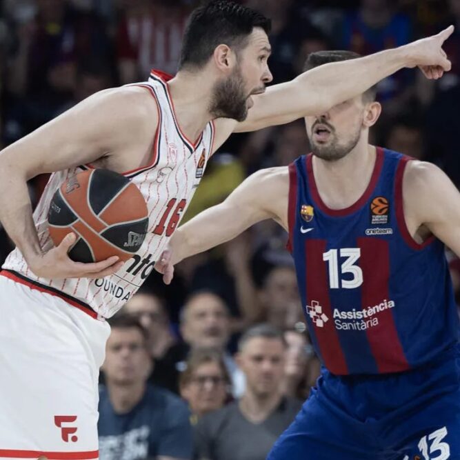 Kostas Papanikolaou's leadership proved decisive as Olympiacos saw off Barcelona in the Euroleague playoffs.