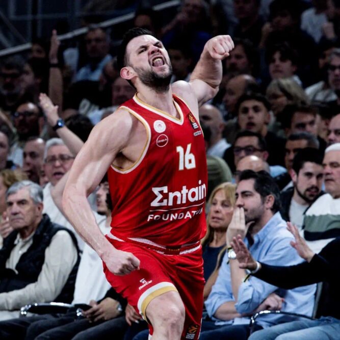 Kostas Papanikolaou plays a smaller on-court role these days, but his leadership remains vital to Olympiacos’ pursuit of a Euroleague title.
