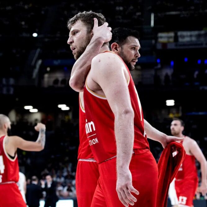 Olympiacos return to the Euroleague Final Four with depth, momentum, and pressure. Can Georgios Bartzokas finally deliver the title?