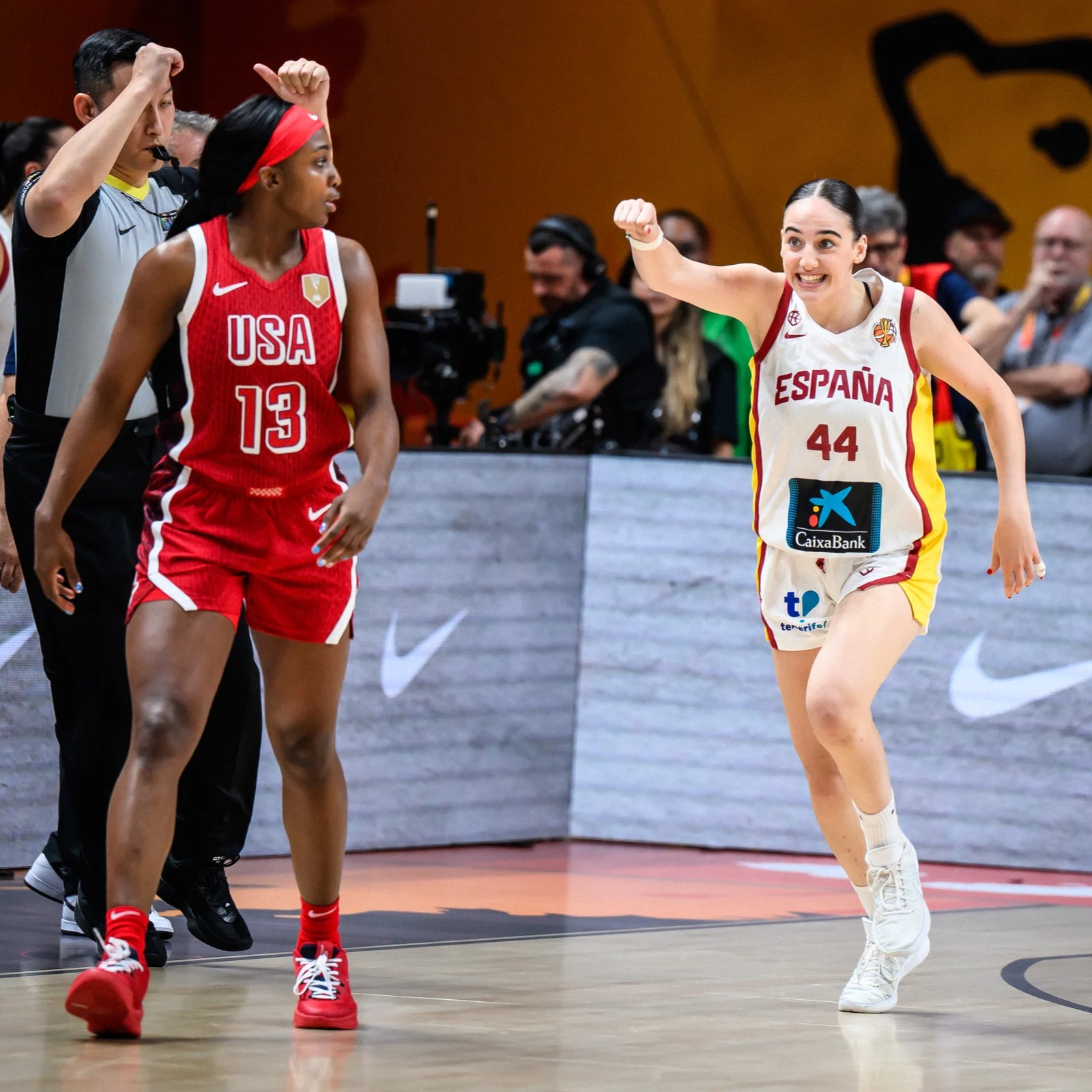 Iyana Martin attacks for Spain against USA in the 2026 FIBA Women’s World Cup semi-final.